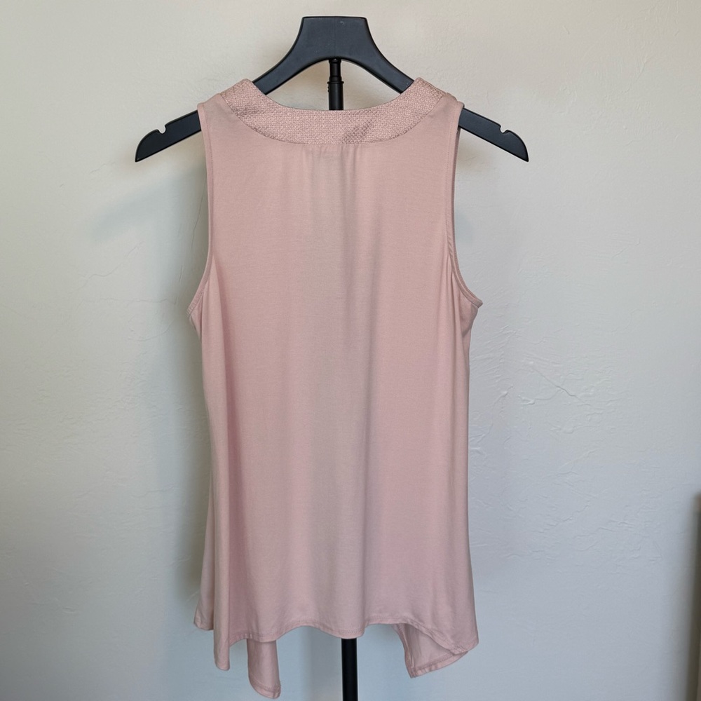 Blush Pink Flowy Tank Top Embroidered V Neck Sharkbite Hem Boho Summer Medium - Picture 3 of 11
